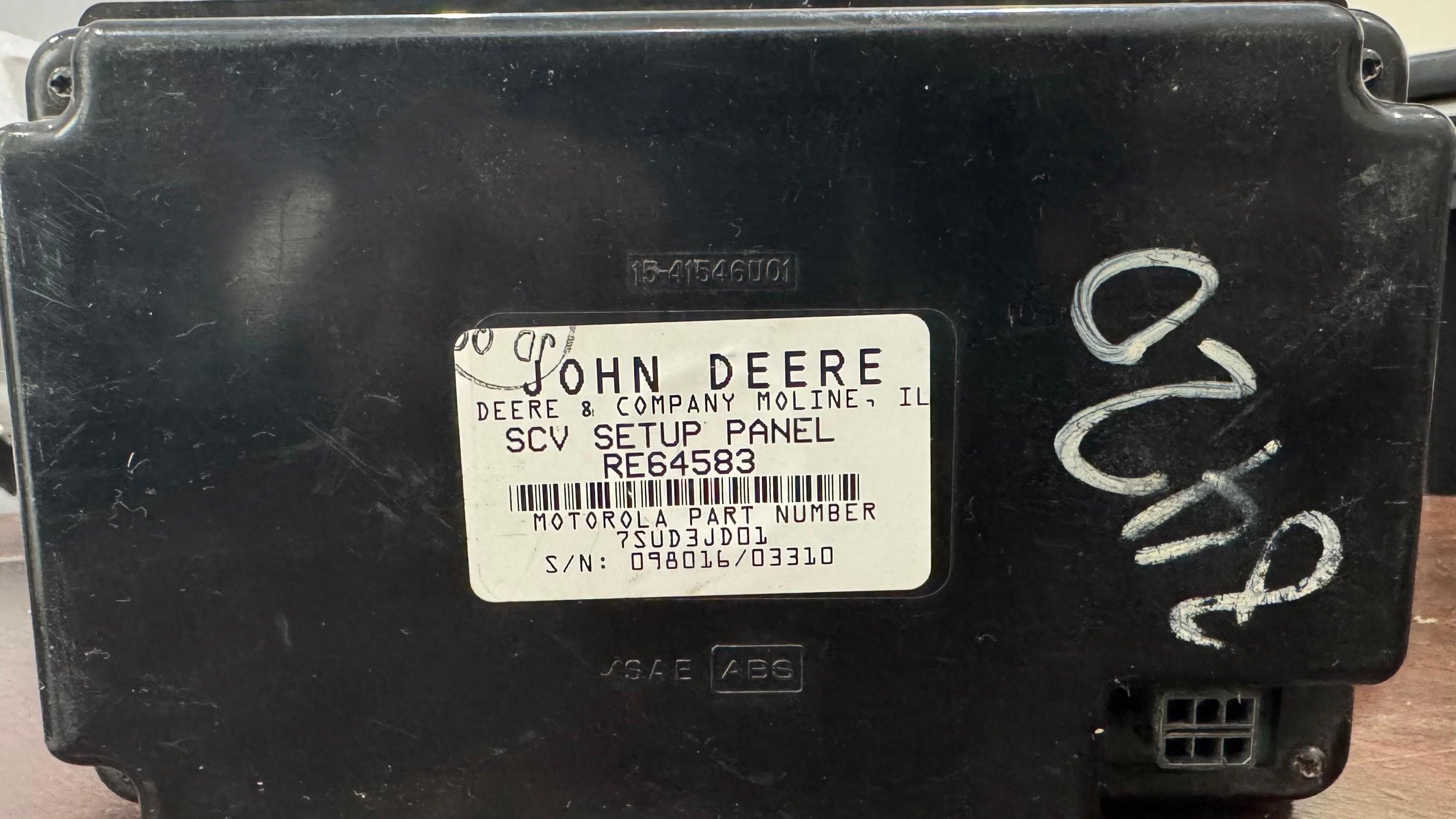 RE64583 Used John Deere Tractor SCV Display 8120, 8220, 8320, 8420, 8520 - RE60928, RE63440